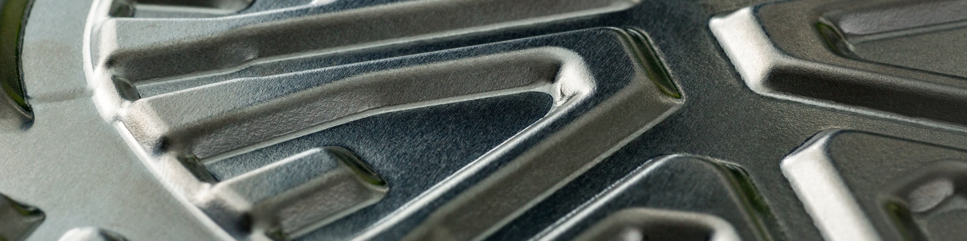 GPHE end plate close-up 1920x480